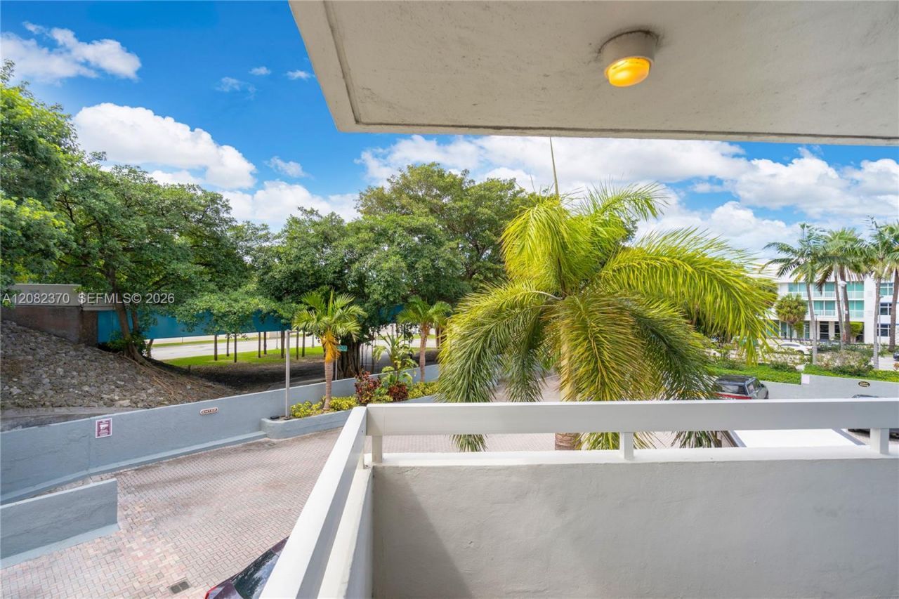 2501 Brickell Av, Unit 201, Miami, FL 33129 Photo