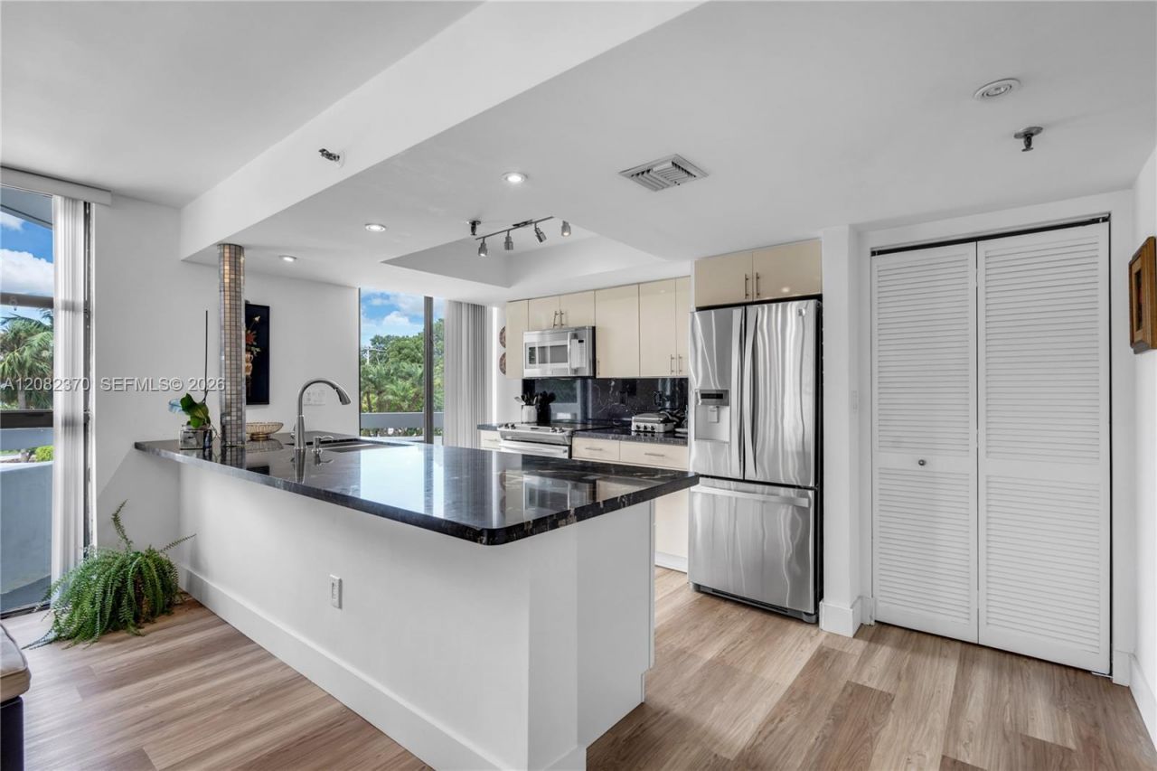 2501 Brickell Av, Unit 201, Miami, FL 33129 Photo