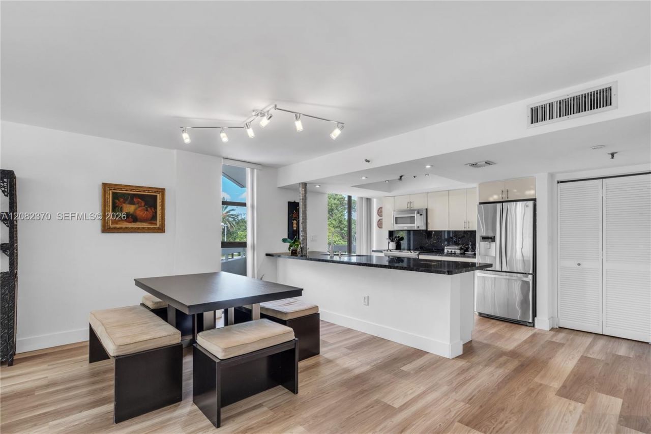2501 Brickell Av, Unit 201, Miami, FL 33129 Photo