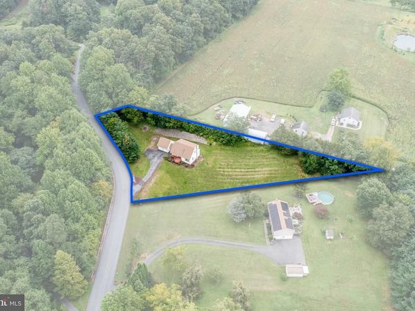 5039 VALLEY VIEW ROAD, MOHNTON, PA 19540