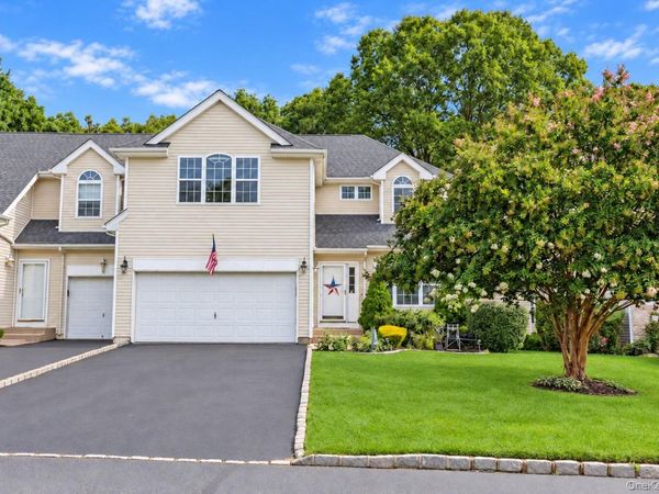 4 Sunflower Ridge Road, South Setauket, NY 11720