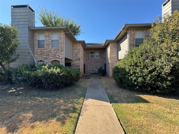 3514 Smith Barry Road , Pantego, TX 76013
