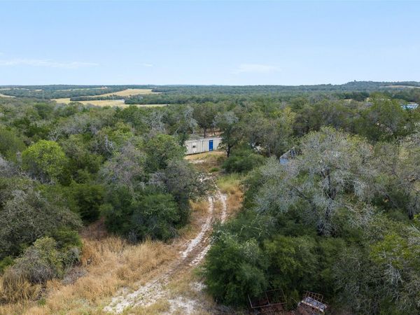 3301 Chuckwagon RD , Luling, TX 78648