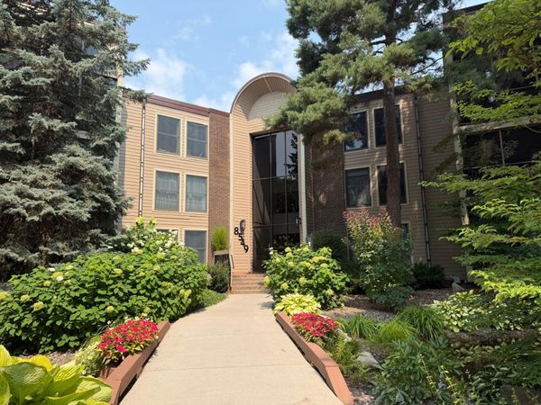 8549 Irwin Road , Unit 138, Bloomington, MN 55437