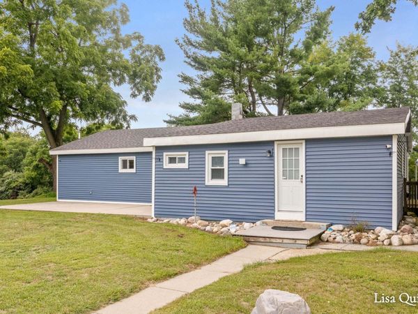 16271 Albrecht Avenue NE, Cedar Springs, MI 49319