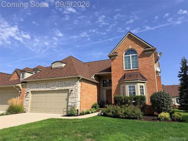 37126 Southwind Court, Farmington Hills, Mi 48331