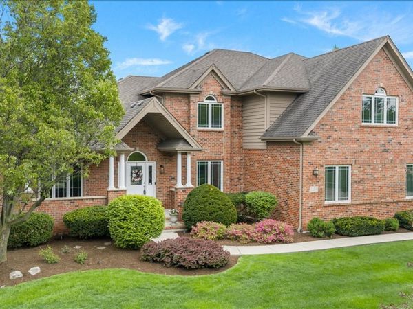 430 Alberosky Way , Batavia, IL 60510