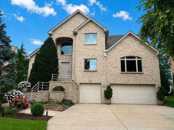 1268 N Palos Avenue , Palatine, IL 60067