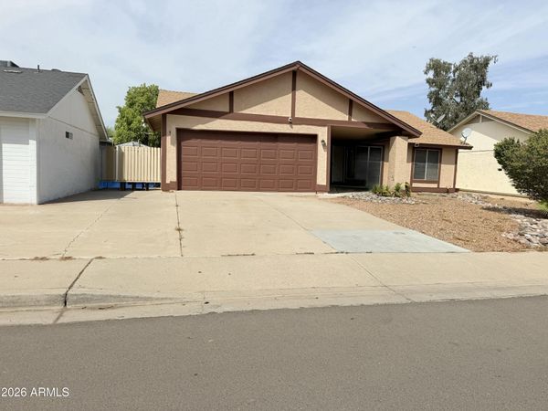 19606 N 3RD Avenue, Phoenix, AZ 85027
