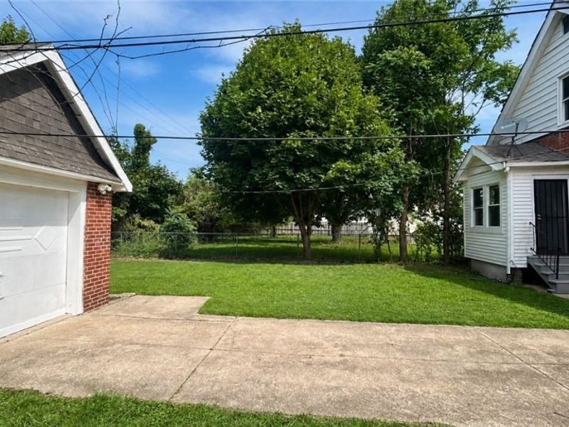 1268 E 169th Street, Cleveland, OH 44110 Photo 2