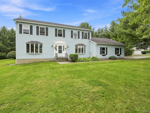 18 English Way, Pleasant Valley, NY 12569