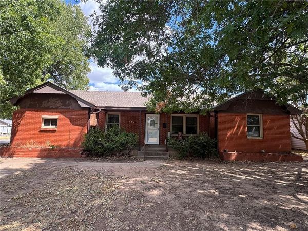 2501 S 18th Street, Chickasha, OK 73018