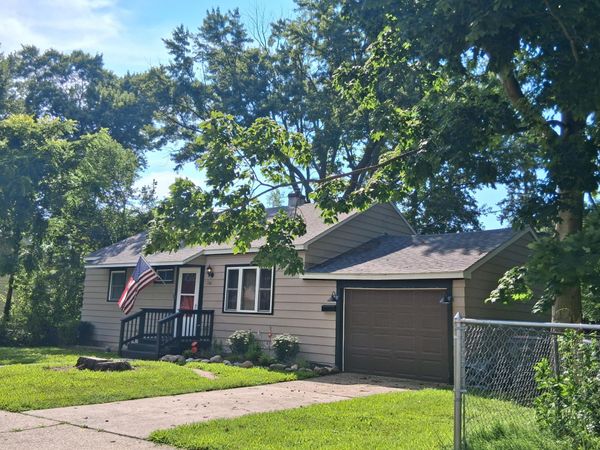 746 Hiways Avenue, South Haven, MI 49090