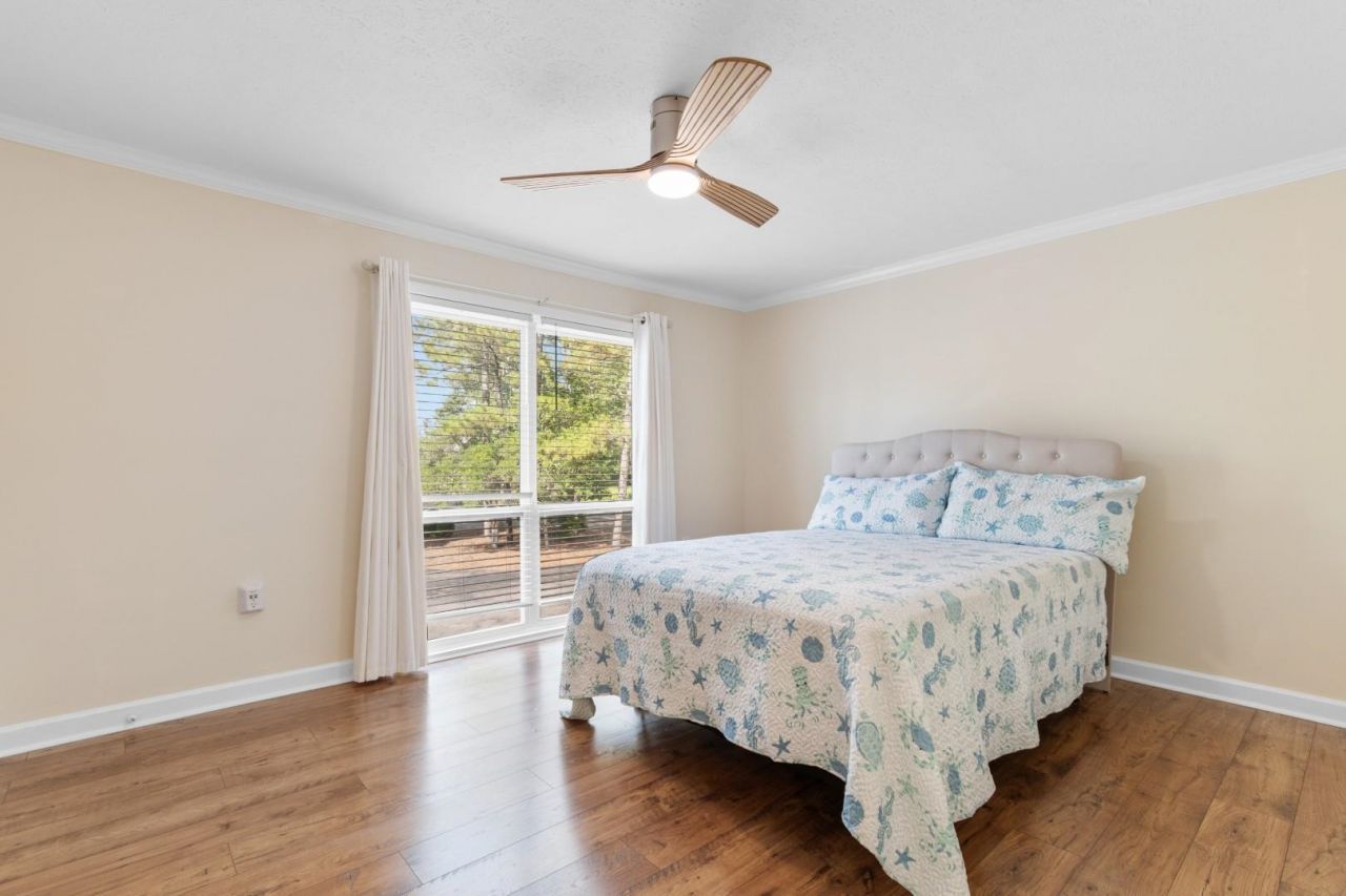 901 Villa Dr. Photo 19