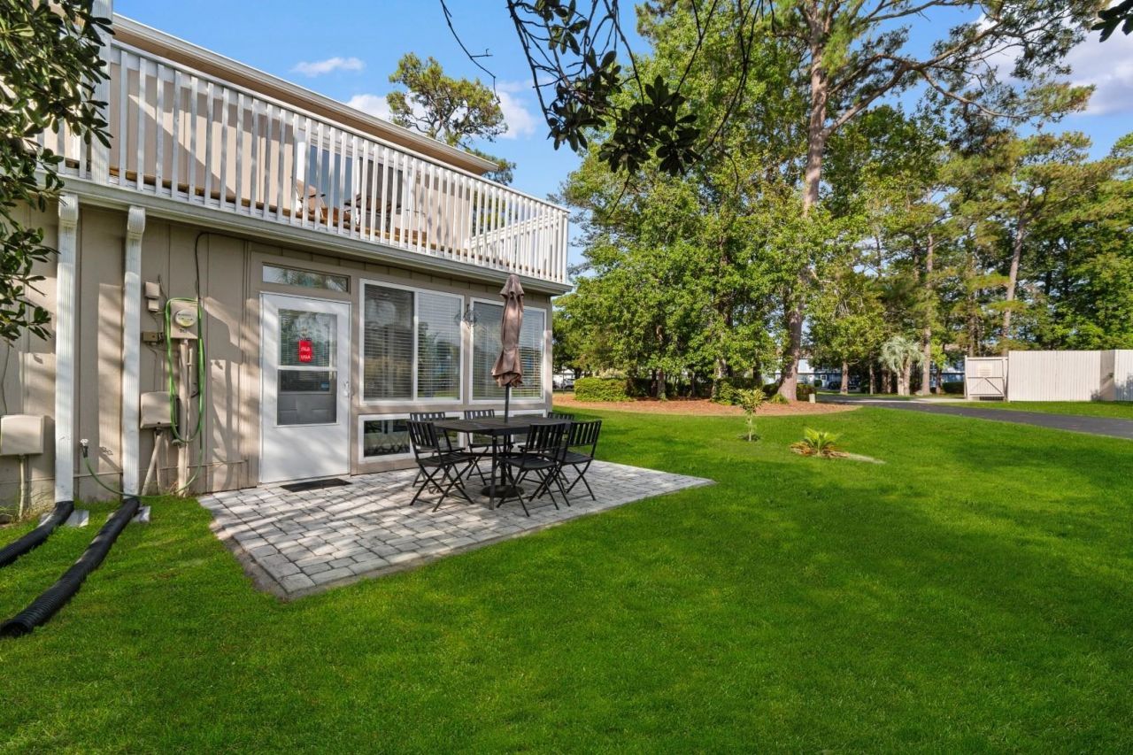 901 Villa Dr. Photo 30