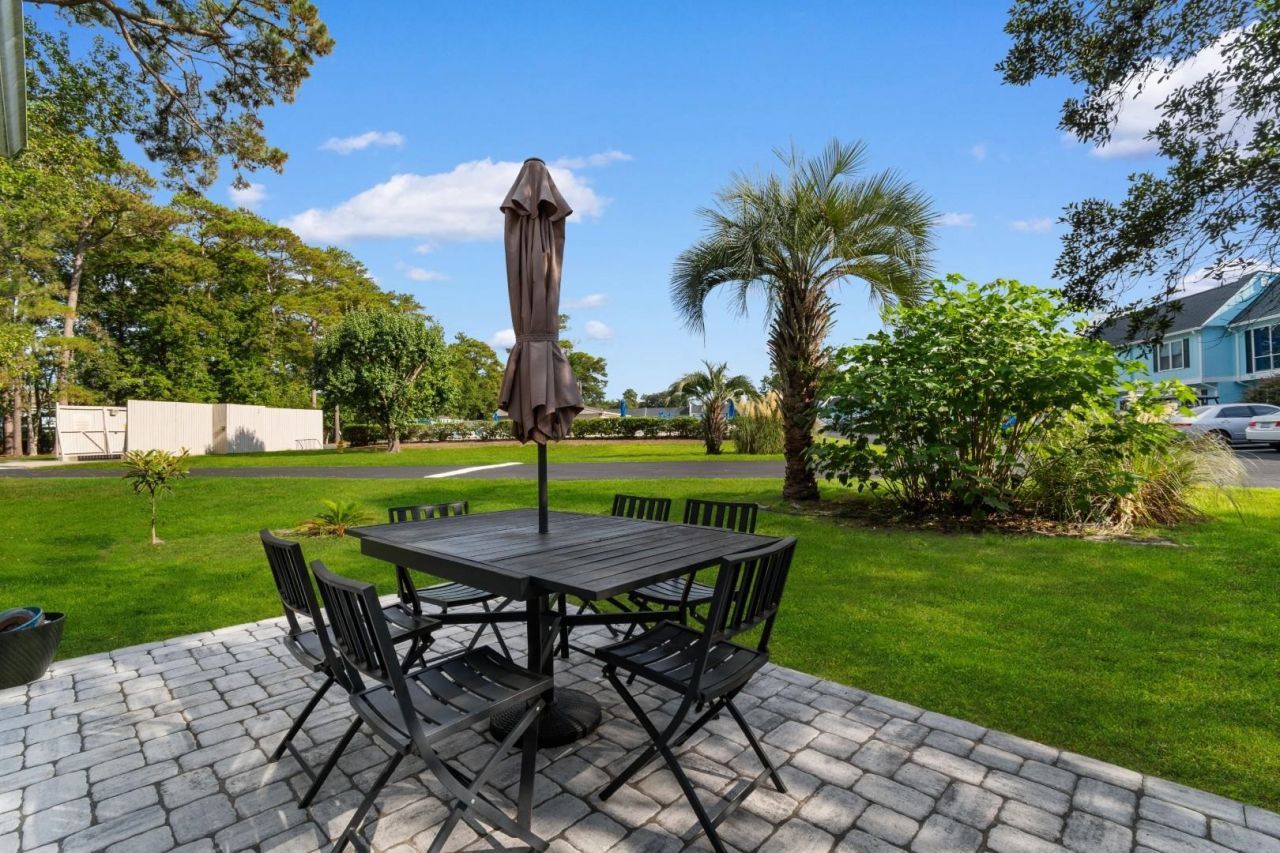 901 Villa Dr. Photo 31