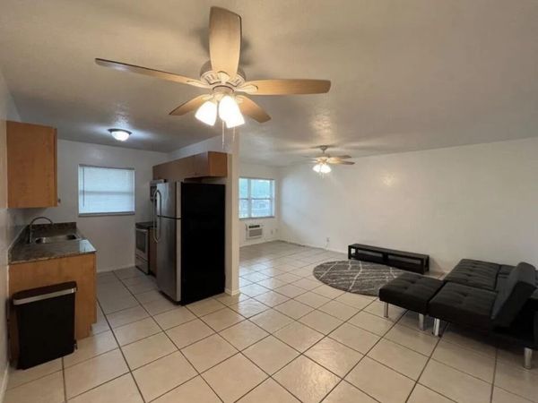 701 SE 15TH Street, Unit 8, Fort Lauderdale, FL 33316