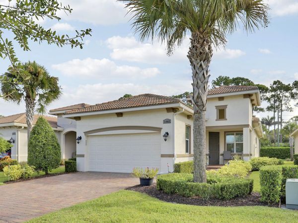 11069 SW Visconti Way, Port St. Lucie, FL 34986