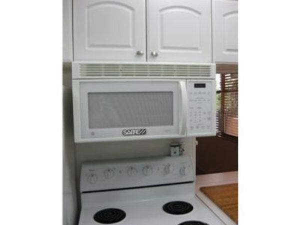 2400 NE 10th Street NE, Unit 305, Pompano Beach, FL 33062