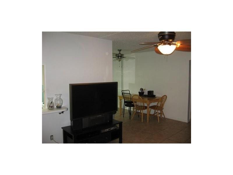 2400 NE 10th Street Ne, Unit 305, Pompano Beach, FL 33062 Photo