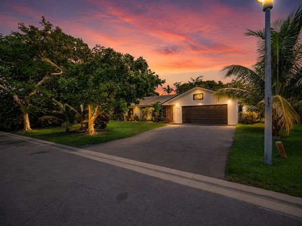 4203 NW 75TH Avenue, Coral Springs, FL 33065