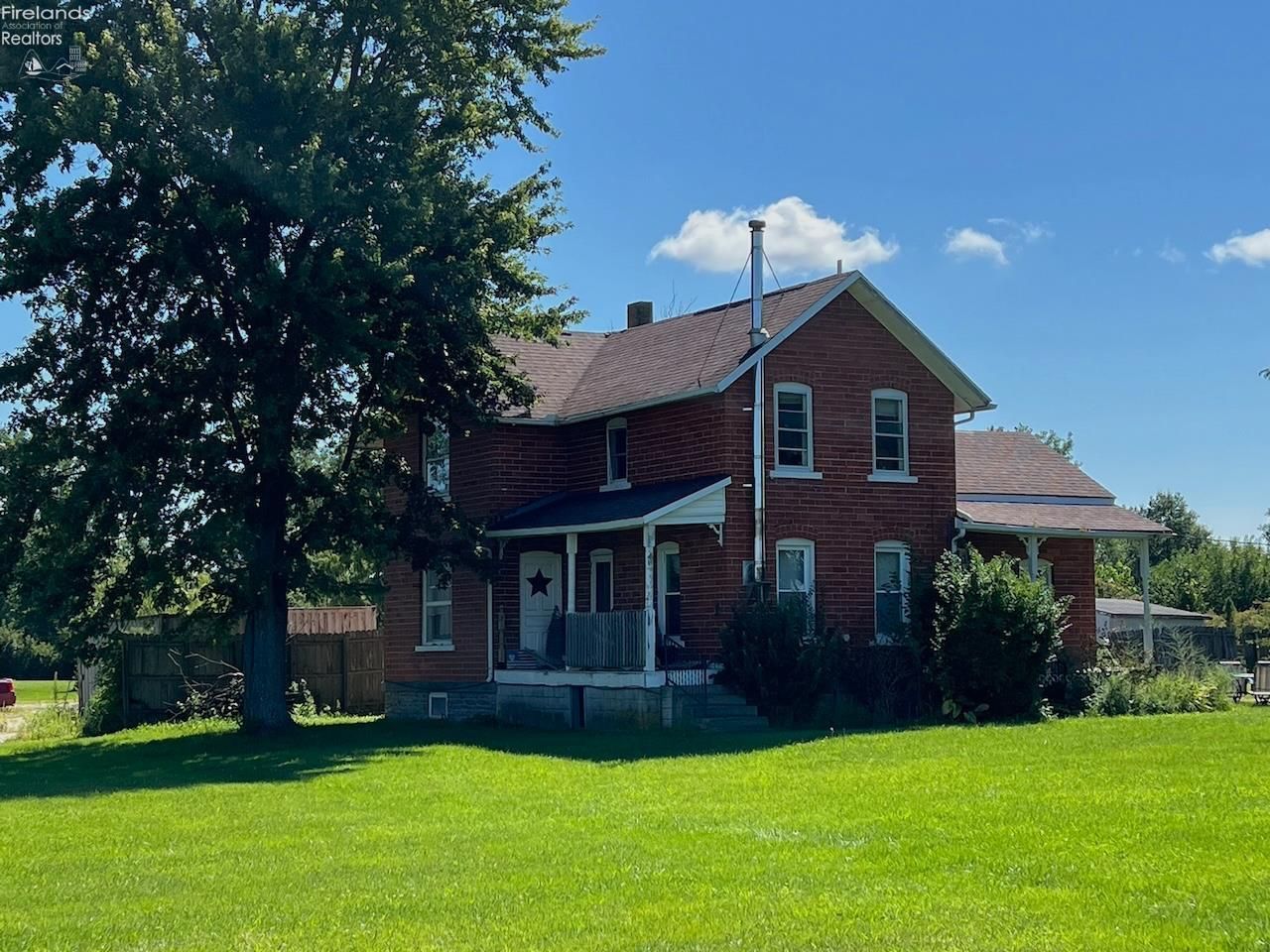 8840 W Genzman Road, Oak Harbor, OH 43449 Main Photo