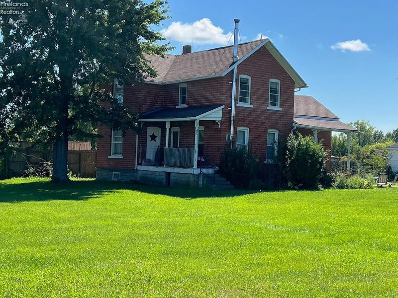 8840 W Genzman Road, Oak Harbor, OH 43449 Photo 2