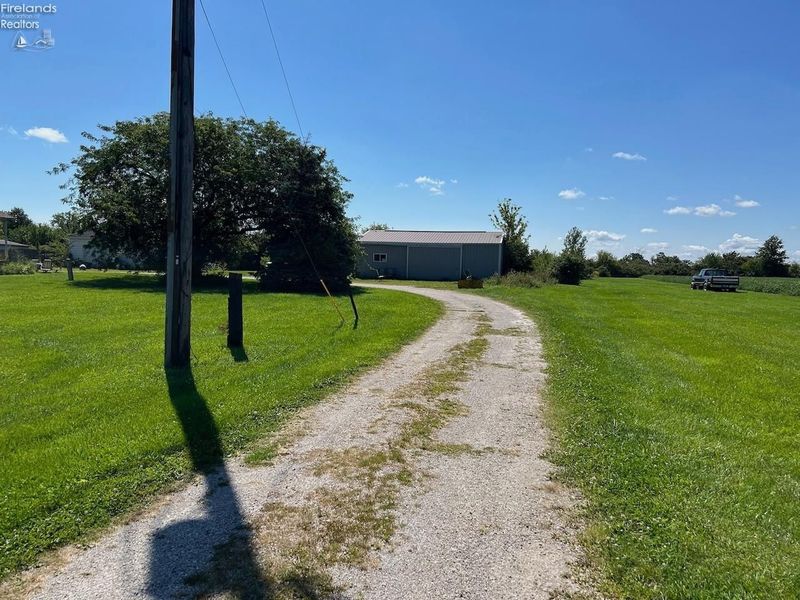 8840 W Genzman Road, Oak Harbor, OH 43449 Photo 6