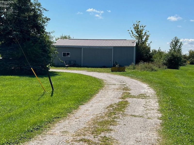 8840 W Genzman Road, Oak Harbor, OH 43449 Photo 7