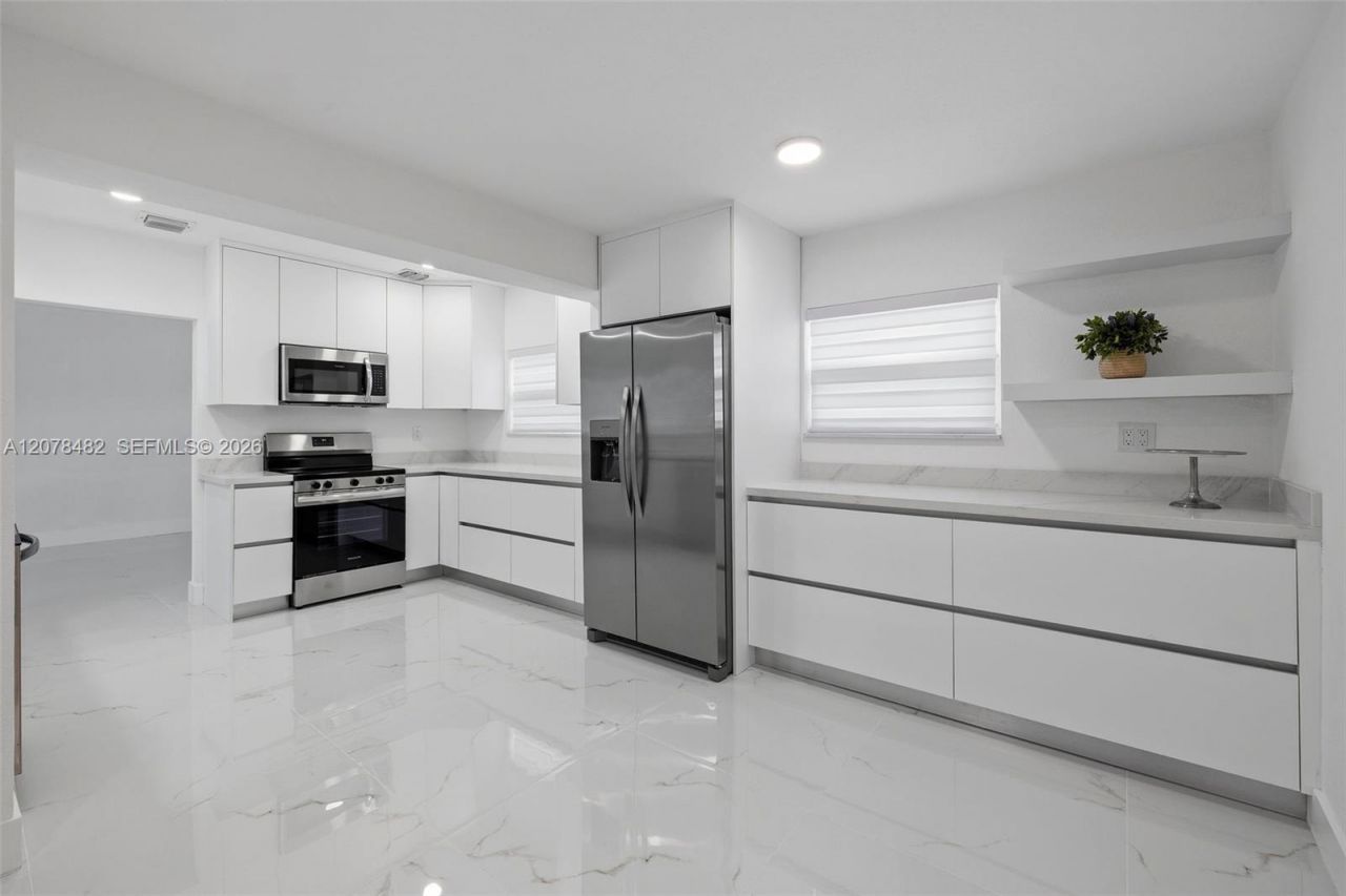 10901 SW 47th Ter, Miami, FL 33165 Photo
