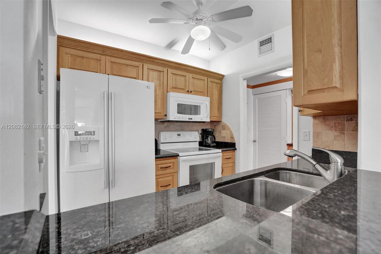 400 N Riverside Dr, Unit 406, Pompano Beach, FL 33062 Photo