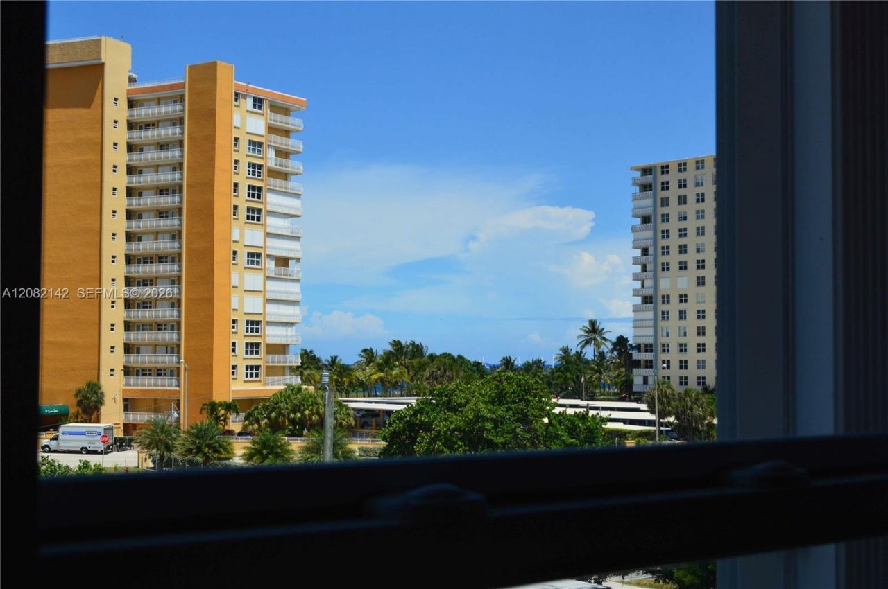 400 N Riverside Dr, Unit 406, Pompano Beach, FL 33062 Photo