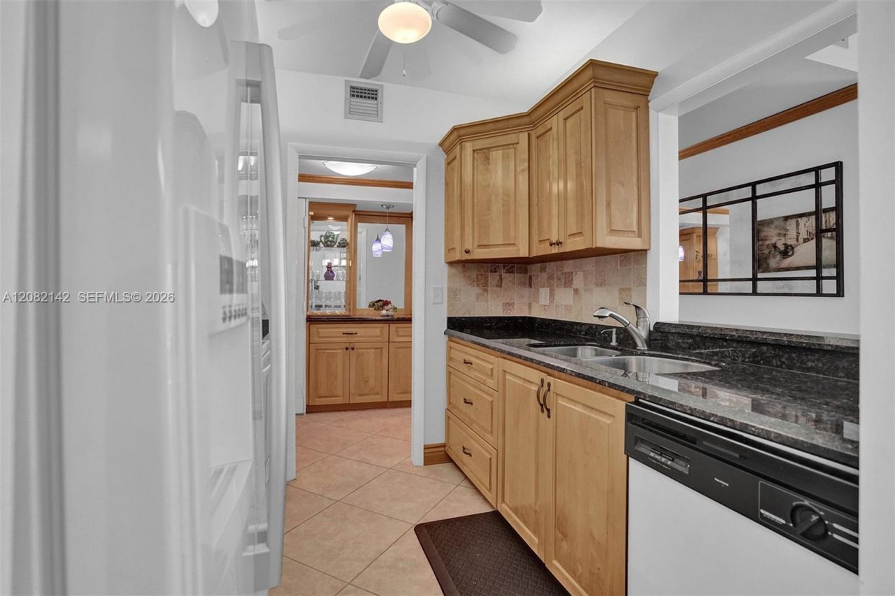 400 N Riverside Dr, Unit 406, Pompano Beach, FL 33062 Photo