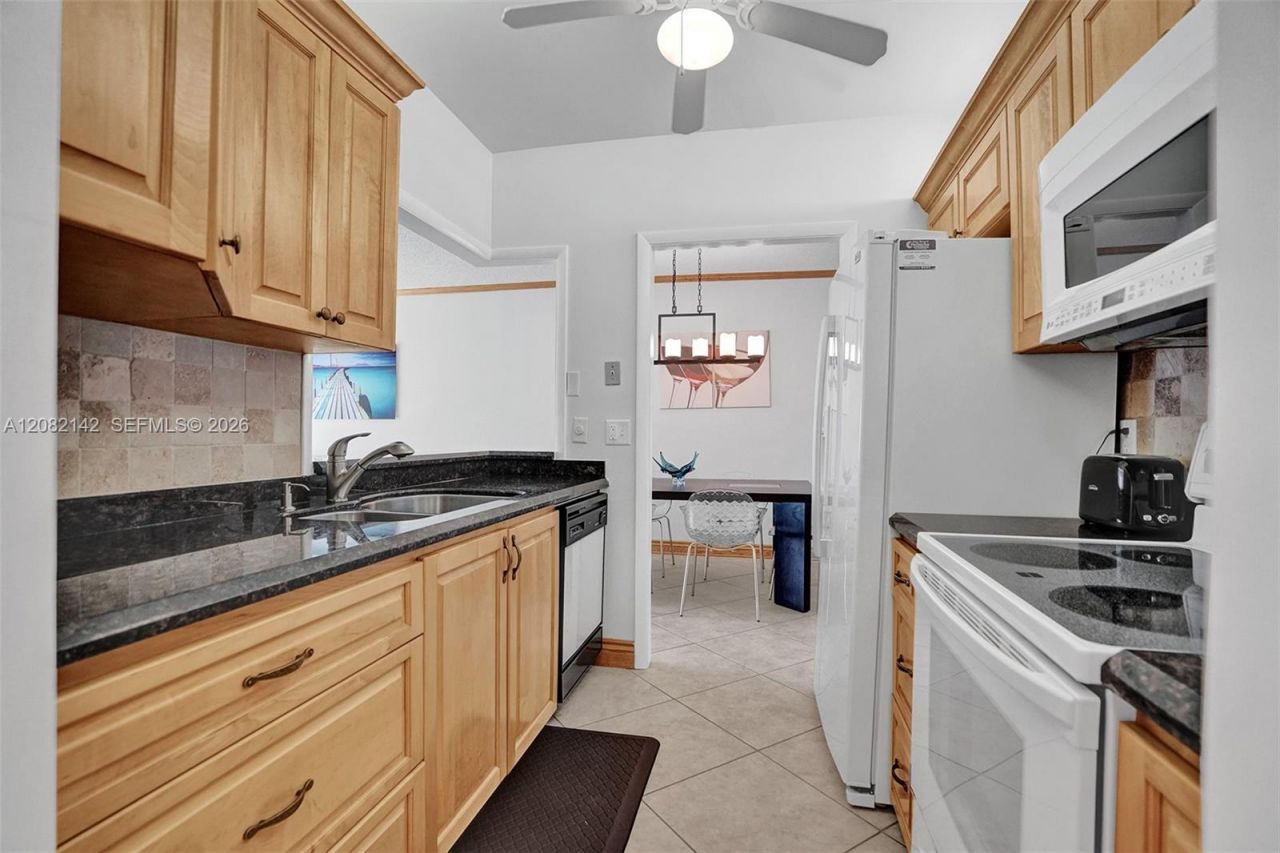 400 N Riverside Dr, Unit 406, Pompano Beach, FL 33062 Photo