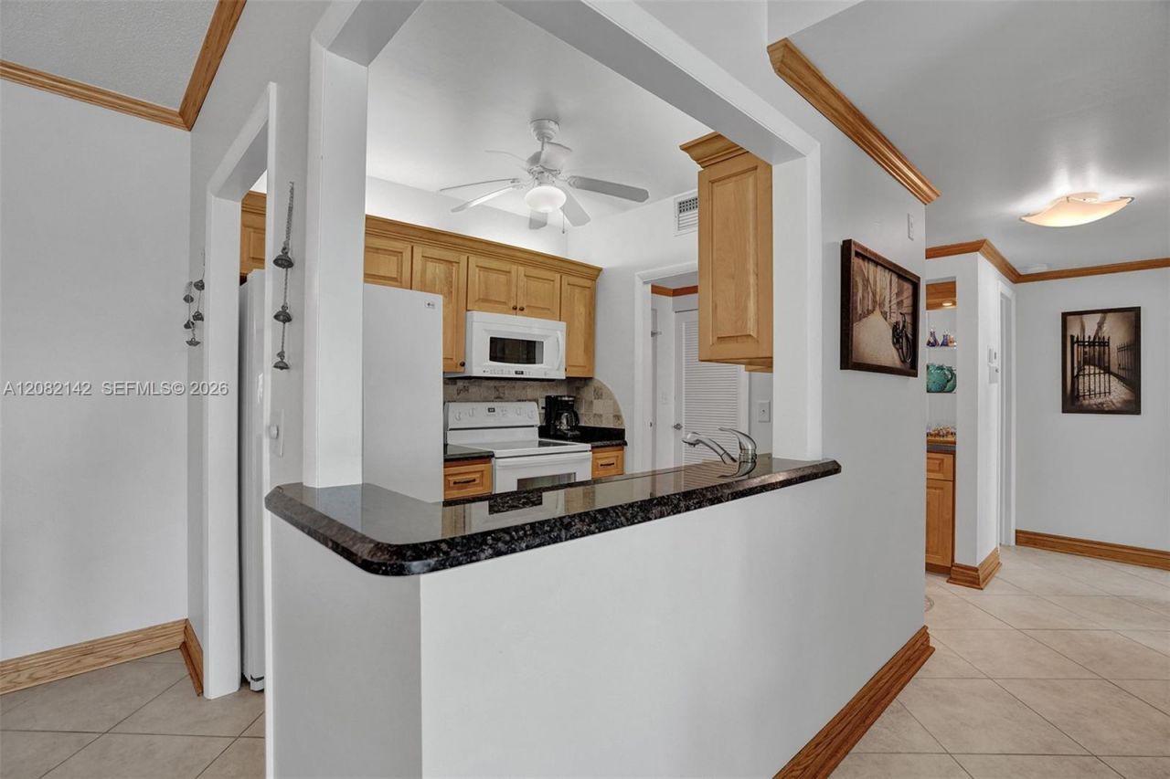 400 N Riverside Dr, Unit 406, Pompano Beach, FL 33062 Photo