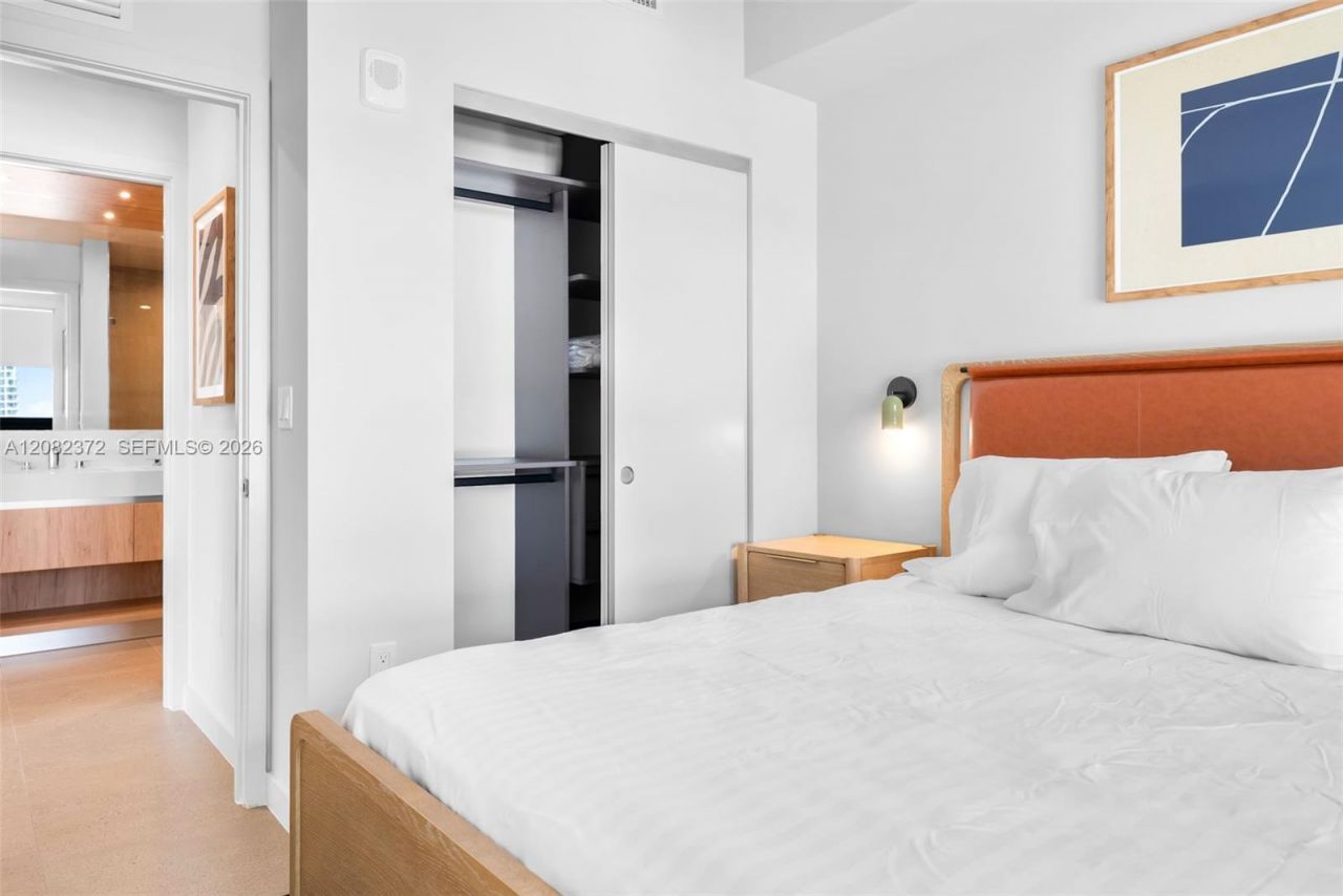 11 NE 6th St, Unit 2209, Miami, FL 33132 Photo