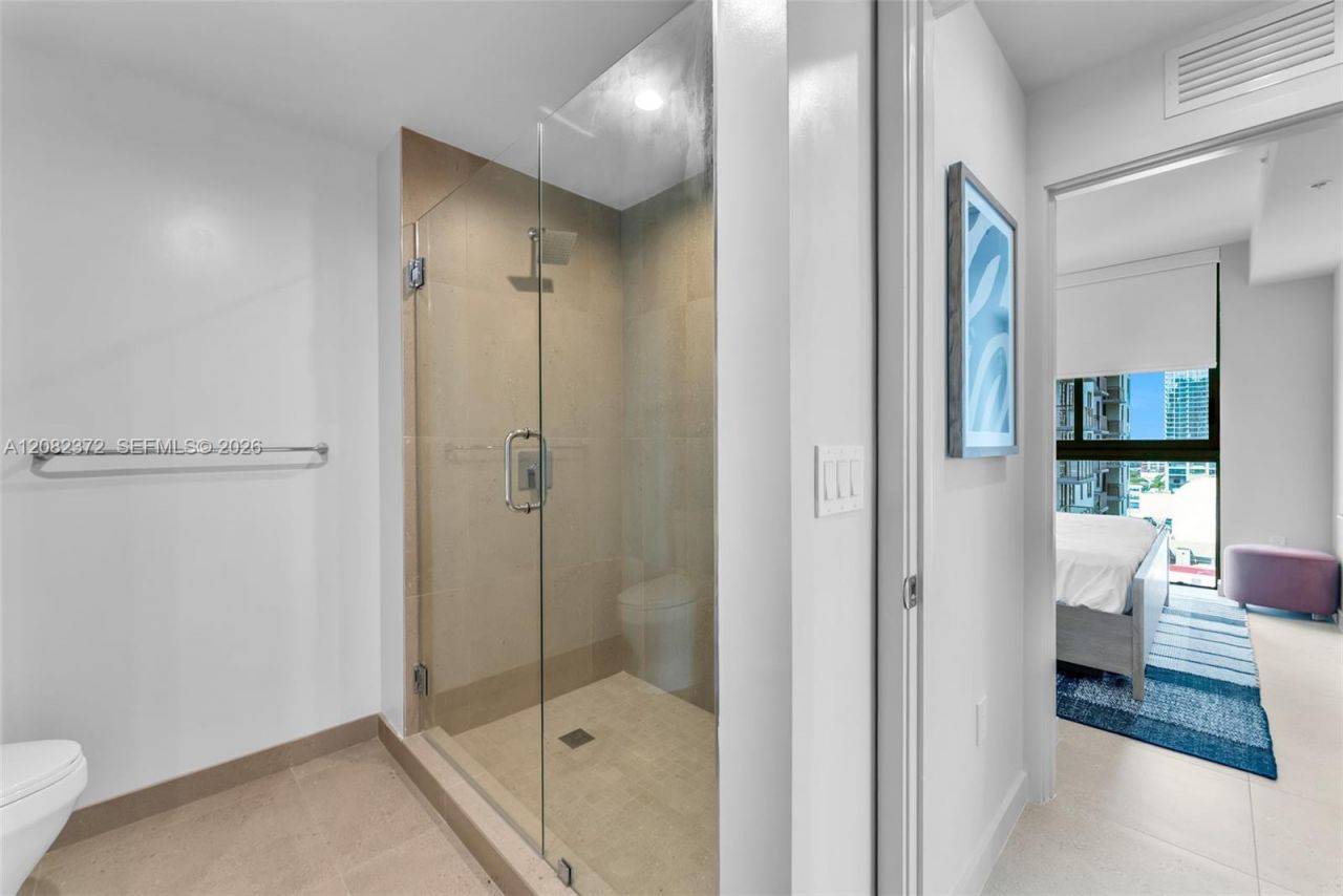 11 NE 6th St, Unit 2209, Miami, FL 33132 Photo