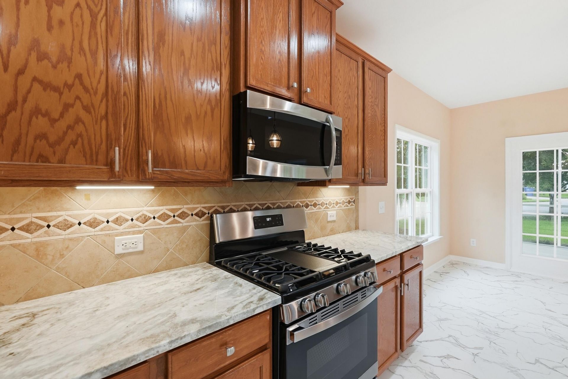 8446 Middle River Way Photo 10