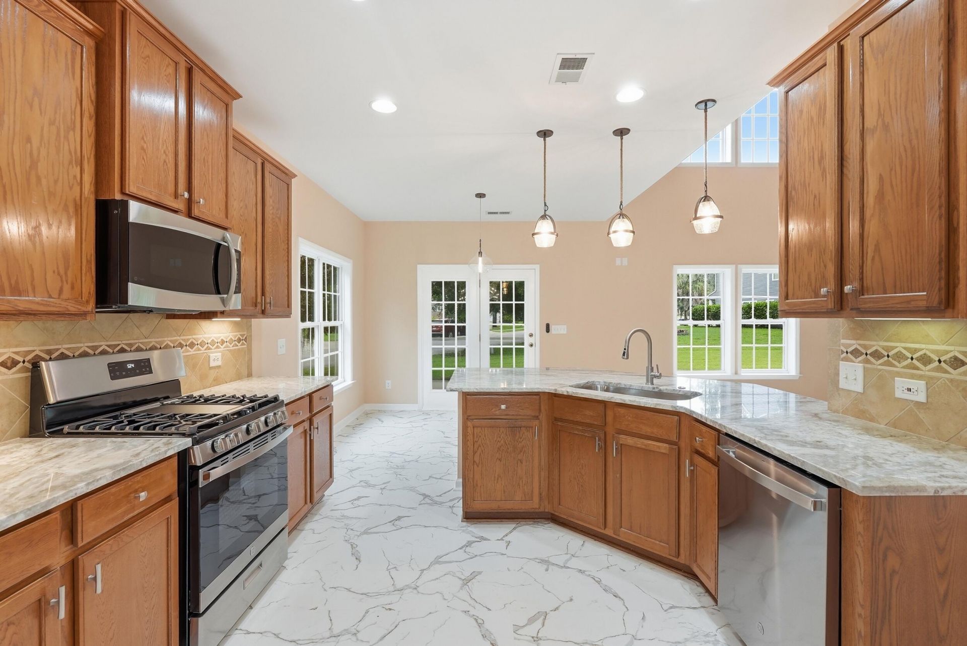 8446 Middle River Way Photo 11