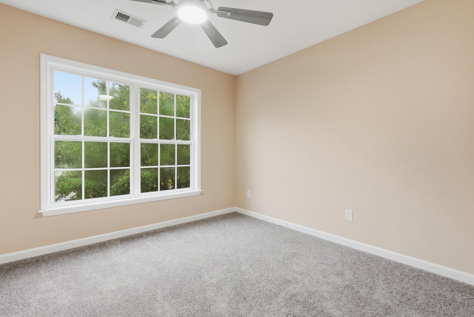 8446 Middle River Way Photo 33