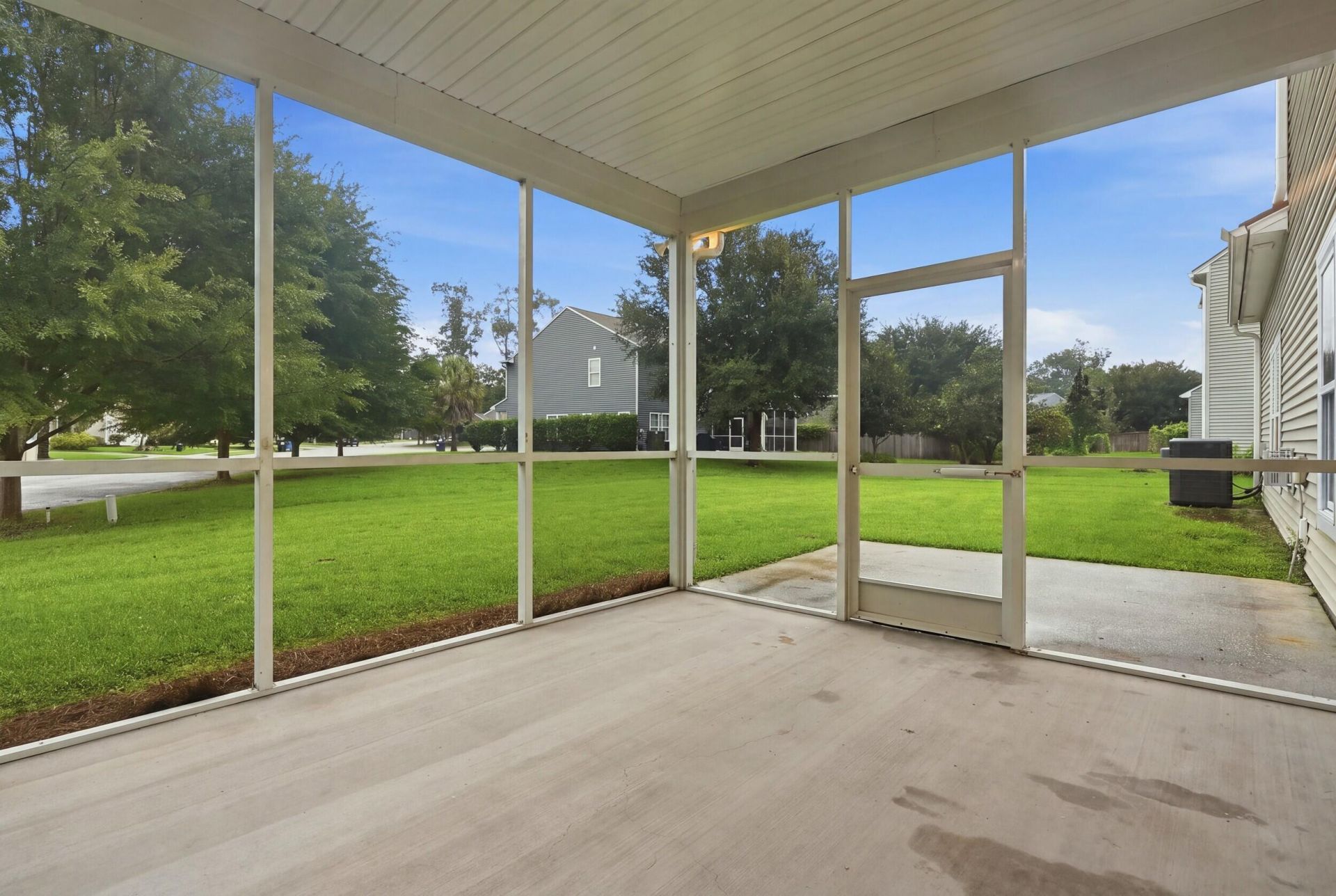8446 Middle River Way Photo 38