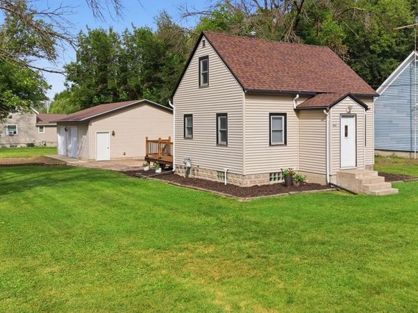 412 S Central Avenue, Mapleton, MN 56065