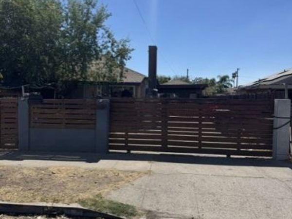 11081 De Garmo, Pacoima, CA 91331