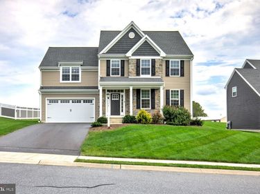 528 SPRING HOLLOW DRIVE, NEW HOLLAND, PA 17557