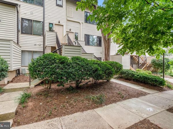 9934 HELLINGLY PLACE , Unit 142, GAITHERSBURG, MD 20886