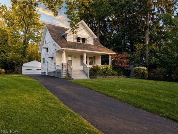 16029 Friend Avenue , Maple Heights, OH 44137