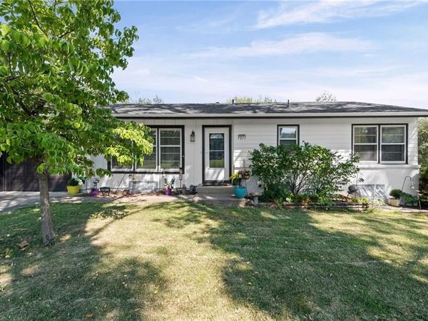 7017 N Montrose Avenue, Kansas City, MO 64151