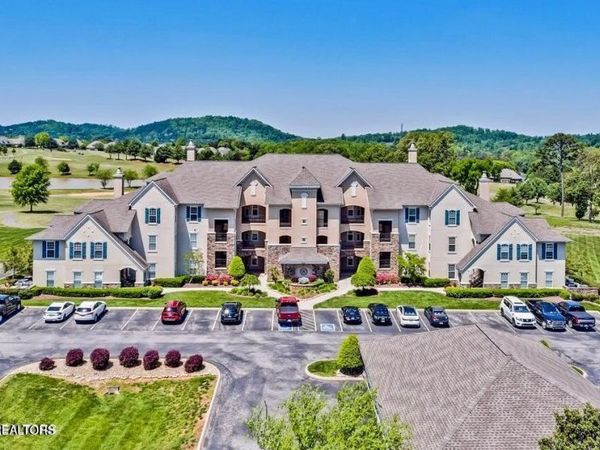 535 Rarity Bay Pkwy, Vonore, TN 37885
