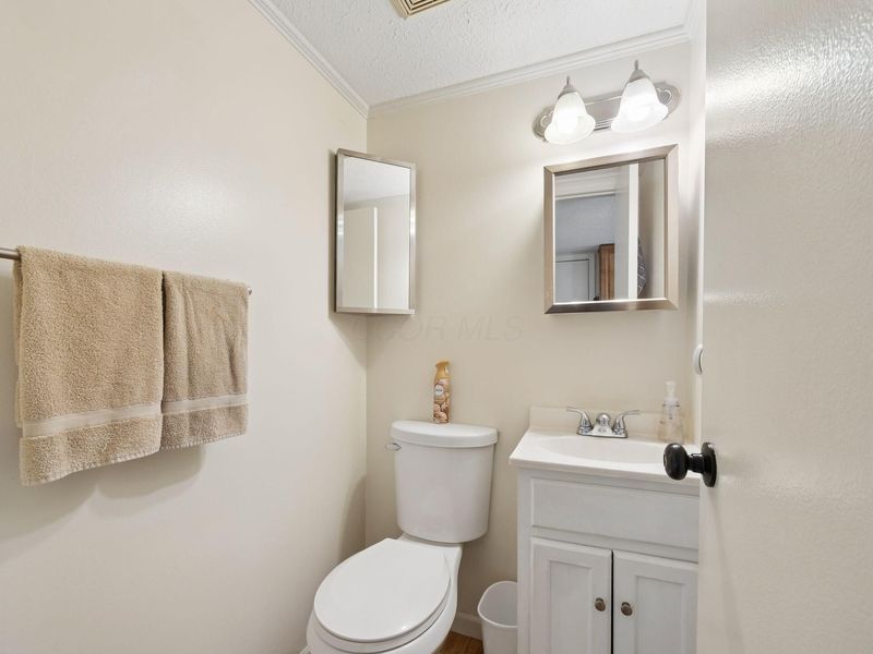 626 Alta View Court, Unit 55, Worthington, OH 43085 Photo 12