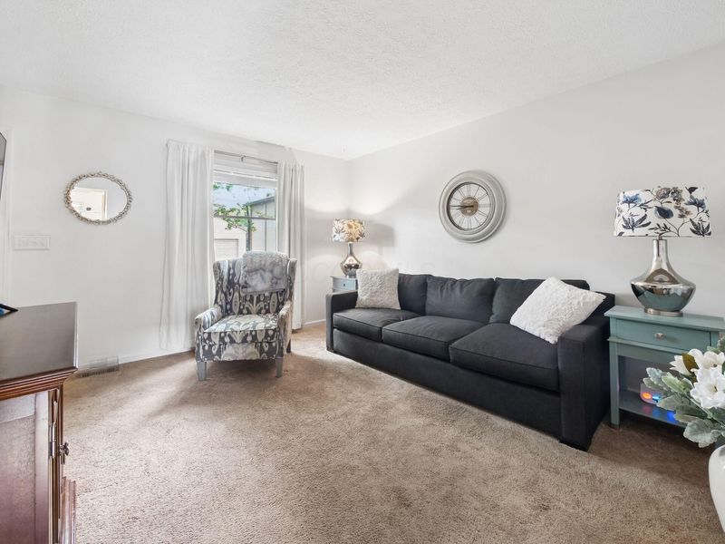 626 Alta View Court, Unit 55, Worthington, OH 43085 Photo 4